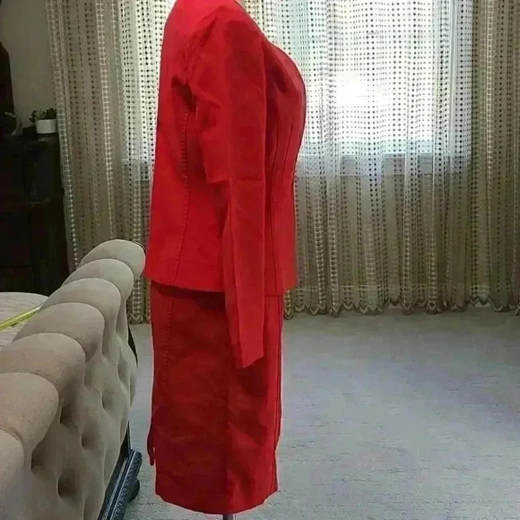Adrienne Vittadini Red Suit Set - Picture 4 of 10